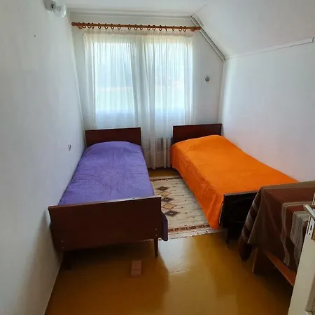 Zeus Hospitality Vromerí